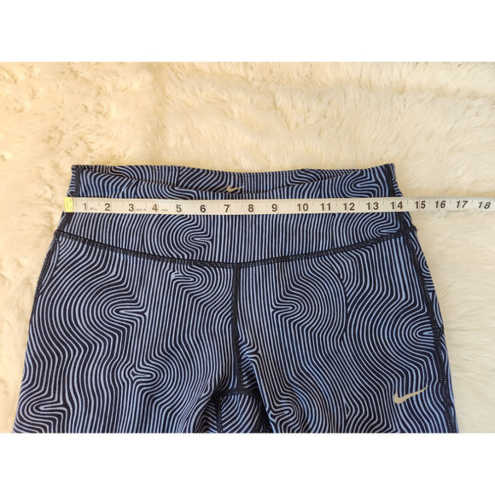 Nike Dri Fit Women's‎ Blue Printed Stretch Mid Rise Cropped Leggings Size M - Picture 4 of 6